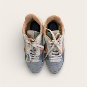 Hoff District tennis shoes size 8 sample